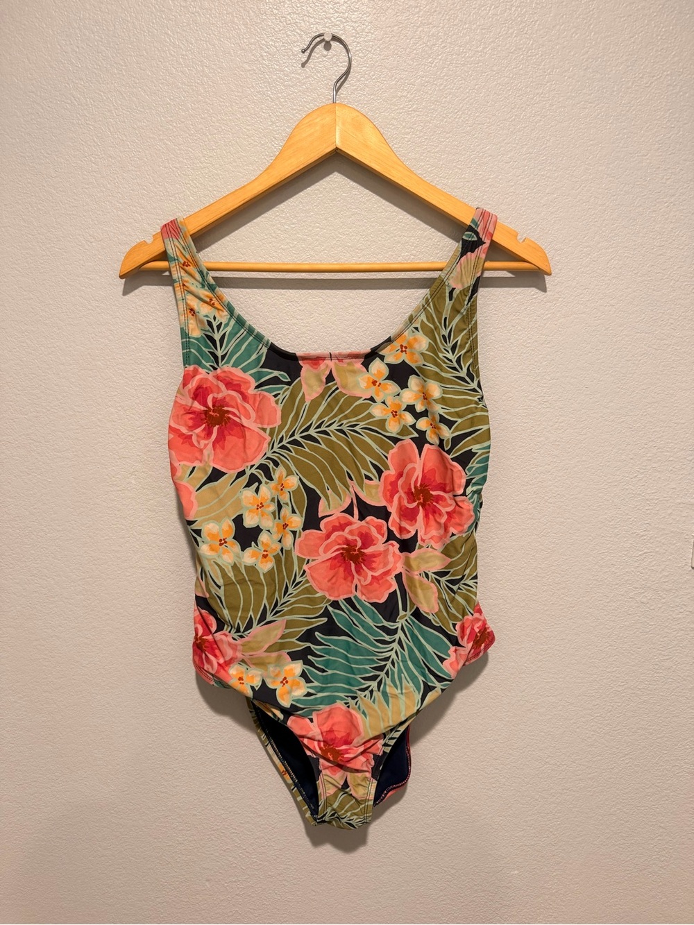 Women’s Hurley Floral One-Piece Swimsuit - Pink & Green size Large